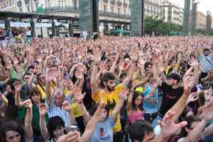 15m-manos1